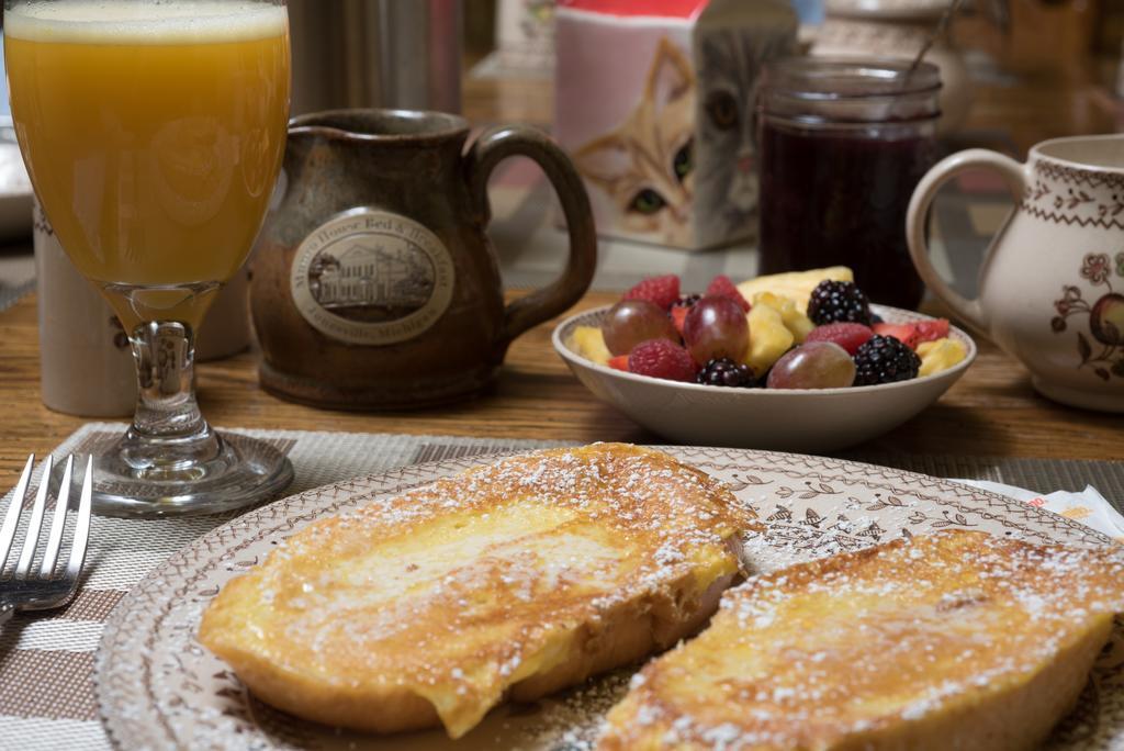 Munro House Bed And Breakfast Jonesville Екстериор снимка