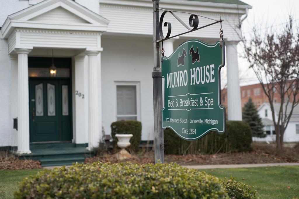 Munro House Bed And Breakfast Jonesville Екстериор снимка
